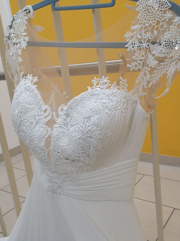 Brautkleid, sehr schönes Hochzeitskleid 38 in Nürnberg (Mittelfr)
