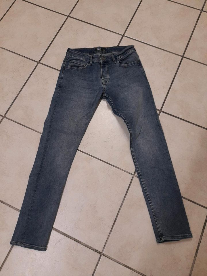 Def Jeans wie Neu in Grevenbroich