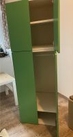 Ikea Kinderkleiderschrank in grün mit weißen Füßen Berlin - Pankow Vorschau