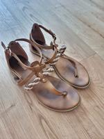 Sandalen Zehentrenner Flip Flops flache Sommerschuhe braun gold Bayern - Grafenau Vorschau