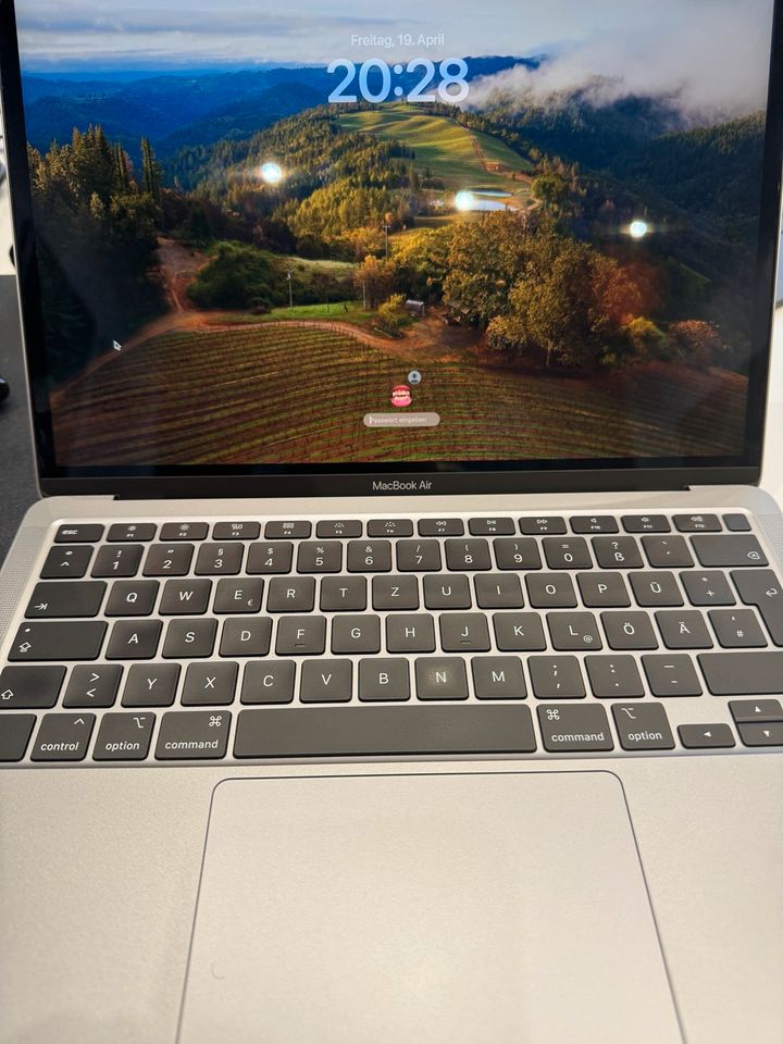 MacBook Air 2020 mit Fingerprint in Mannheim