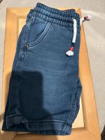 2 Kurze Hosen set 116 junge Shorts Nordrhein-Westfalen - Dormagen Vorschau