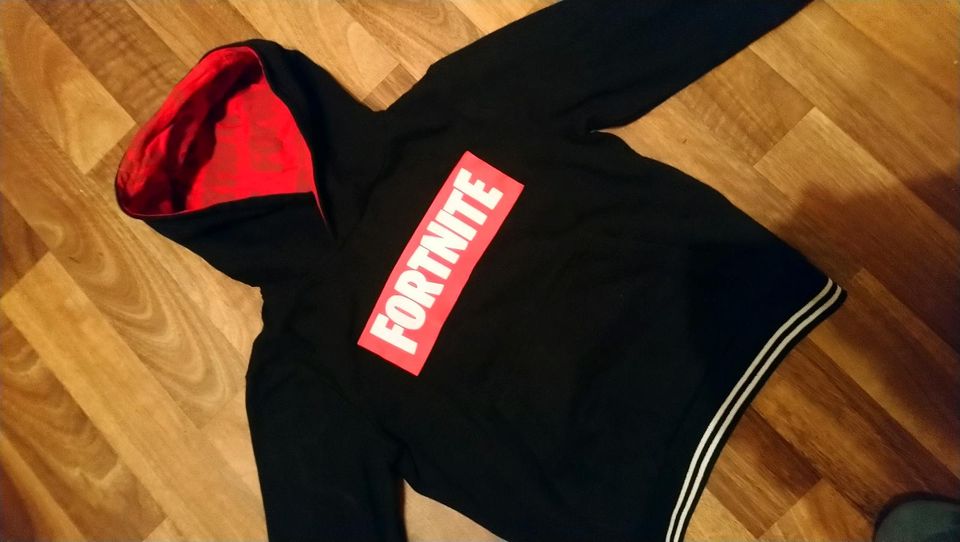 FORTNITE GAME Hoodie Junge Größe 140 in Thalheim/Erzgebirge