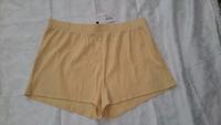 Neu mit Etikett Bequeme Freizeit Shorts ideal für den Sommer Hessen - Dreieich Vorschau