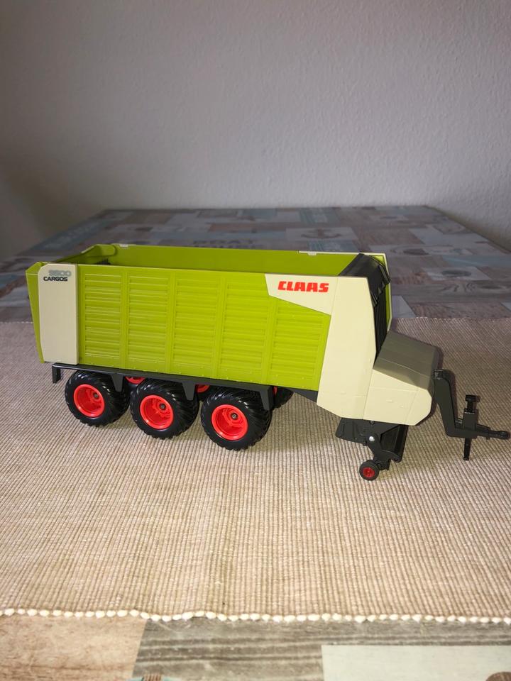 Siku-3217, 2893-Claas Xerion, ClaasCargo 9500, Traktor+Anhänger! in Kabelsketal
