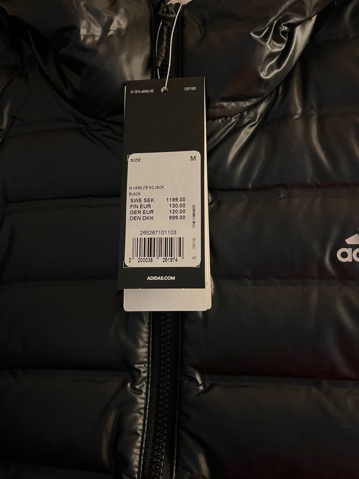 Adidas Steppjacke (Gr. M) in Ritterhude