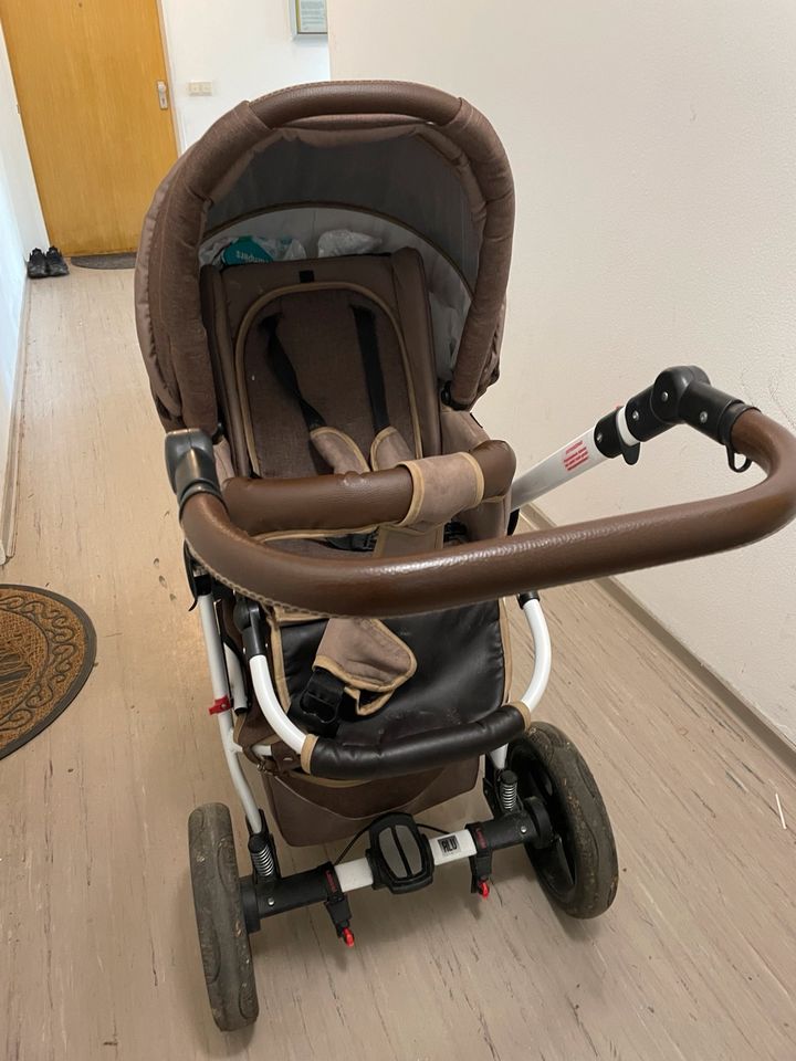 Das Kinderwagen ist sehr gut in Bielefeld