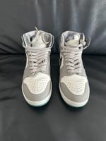 Nike Jordan 1 Bayern - Senden Vorschau