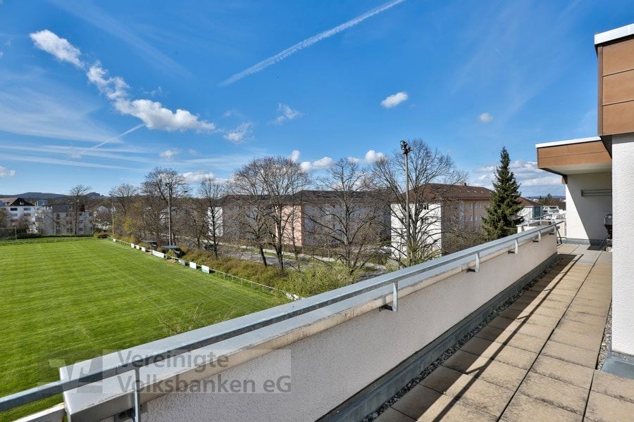 Tolle 3,5-Zimmer-Wohnung mit Dachterrasse und Garage in Reutlingen