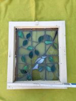 Buntes Fenster mit Motiv Vogel und Blätter.  Vintage. Stuttgart - Vaihingen Vorschau