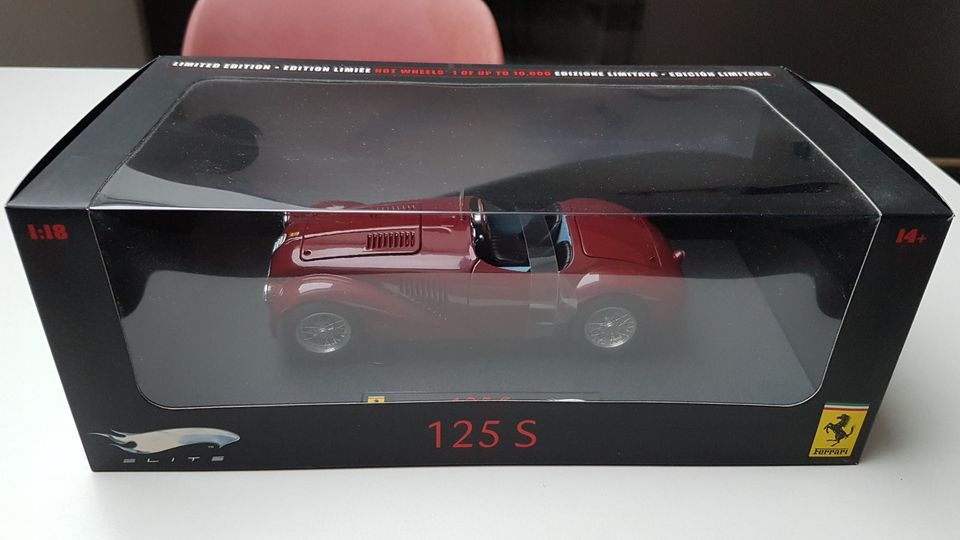 Ferrari 1/18 Hot Wheels Elite Modellautos in Krefeld