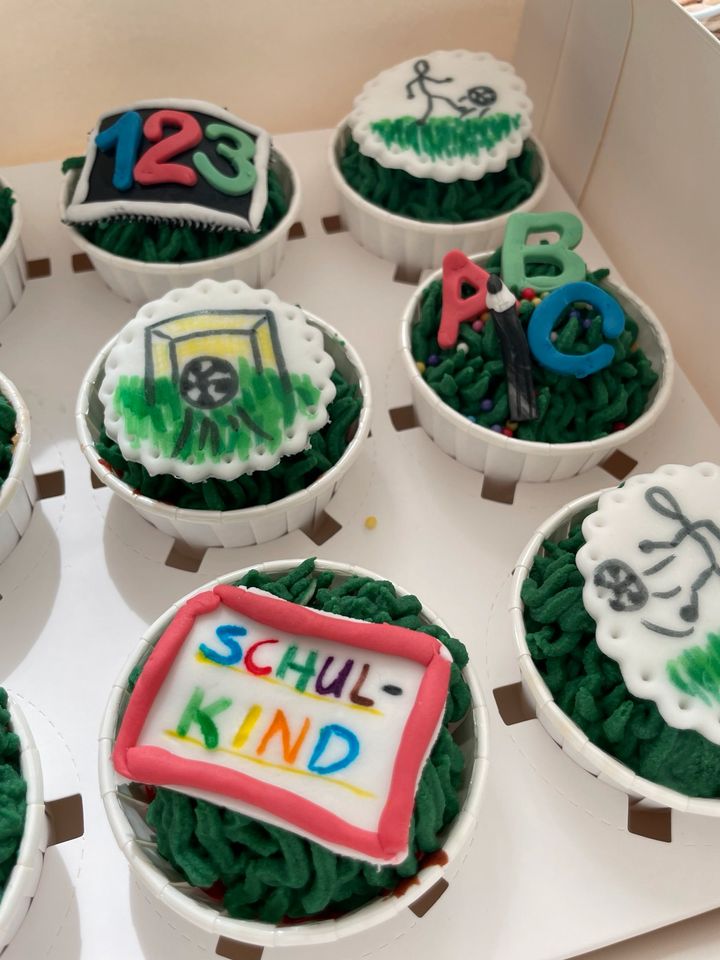 Individuelle Cupcakes, statt Kuchen zur EINSCHULUNG in Berlin in Berlin