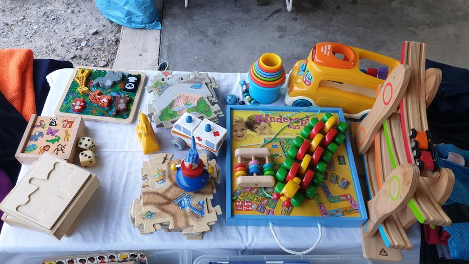 Flohmarkt von Spielsachen bis zur Haushaltsware in Freudenstadt