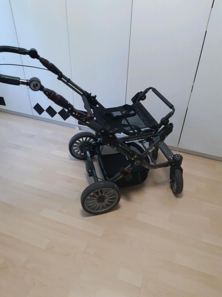 Kinderwagen Hartan Topline S mit xxl Babywanne und Adapter in Großrosseln