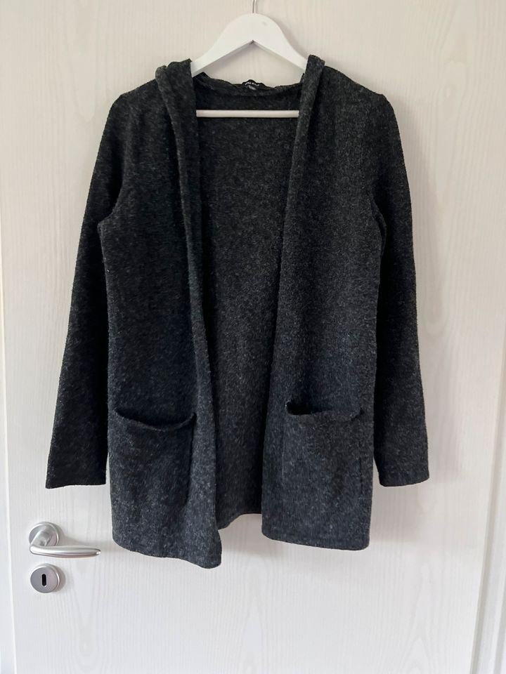 Vero Moda Strickjacke Gr M in Altdorf bei Nürnberg