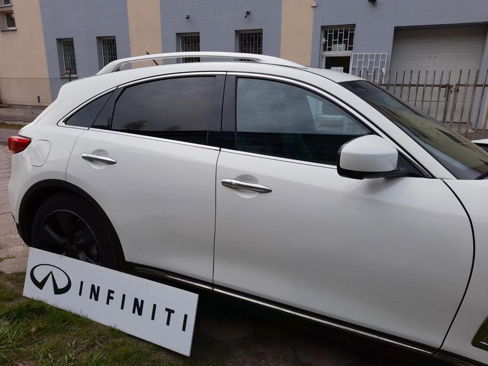 TÜREN VORNE RECHTS UND HINTEN RECHTS INFINITI QX70 FX TÜR in Görlitz