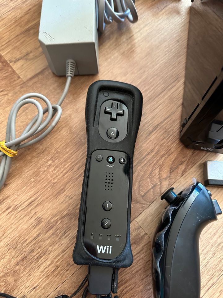 Nintendo Wii Konsole RVL-001 abwärtskompatibel schwarz in Berlin