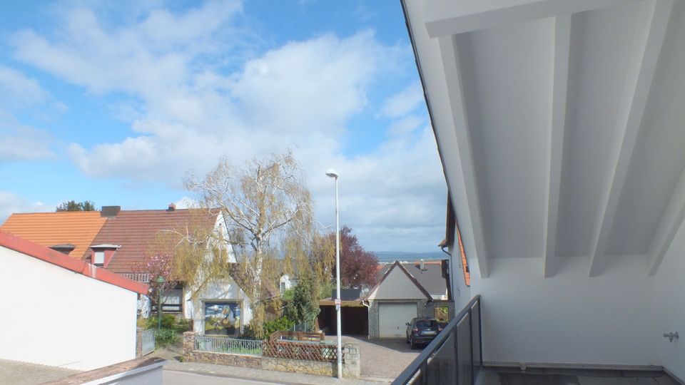 Moderne Doppelhaushälfte mit Terrasse, Balkon  und atemberaubendem Blick bis zum Taunus. in Mainz