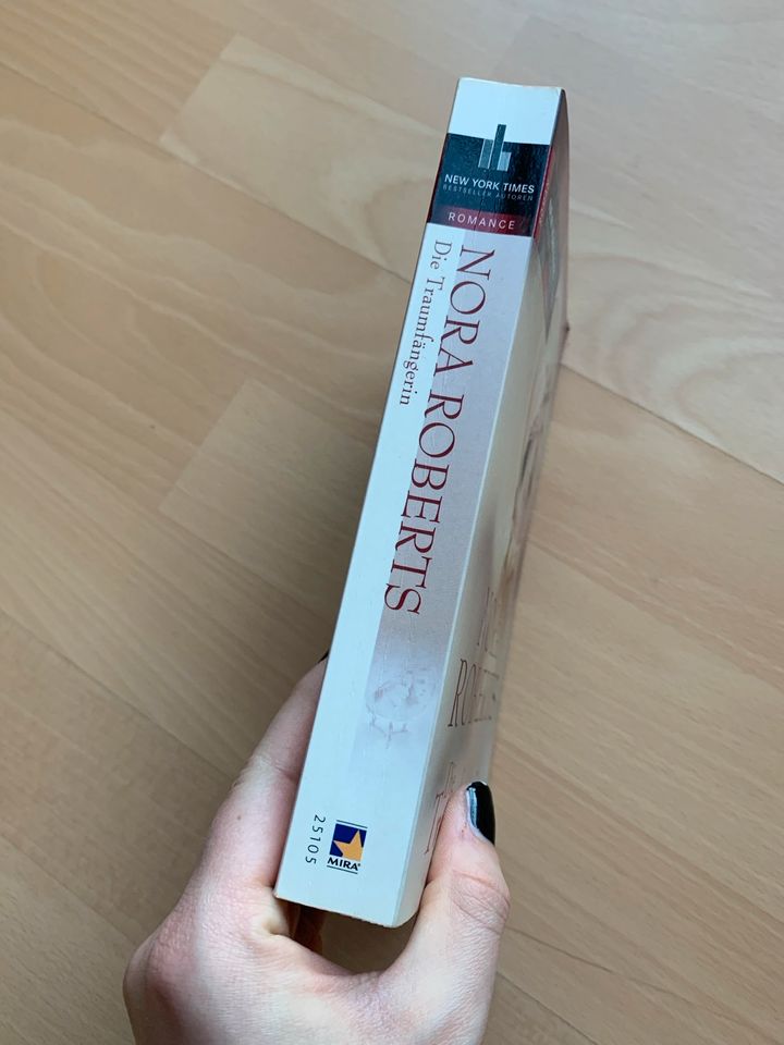 Die Traumfängerin Buch von Nora Roberts in Wegscheid