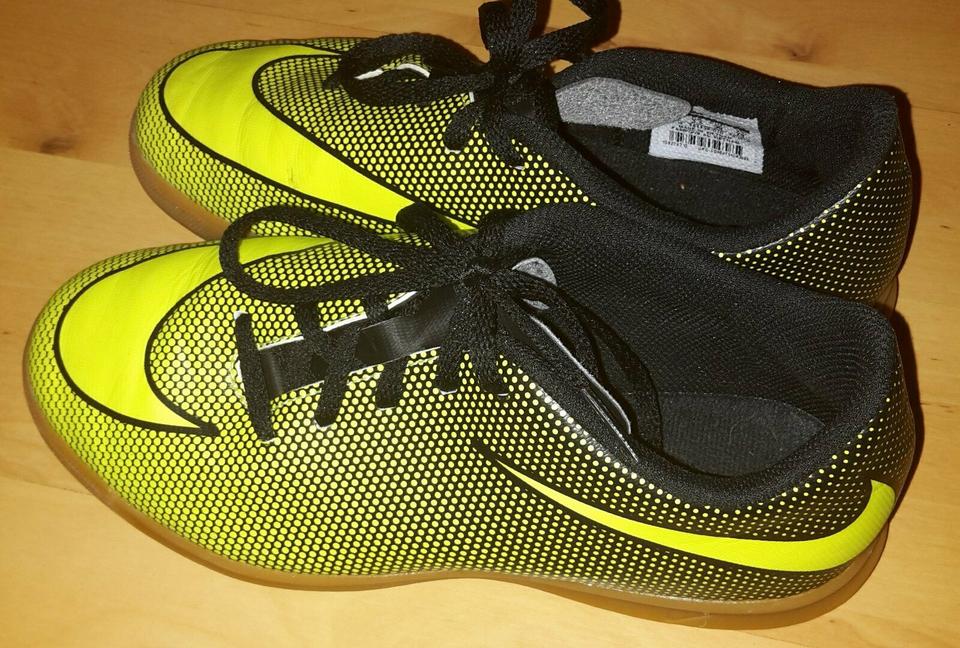 NIKE Kinder Turnschuhe / Kinderschuhe, Gr. 36  - aus 1. Hand in Stadtbergen