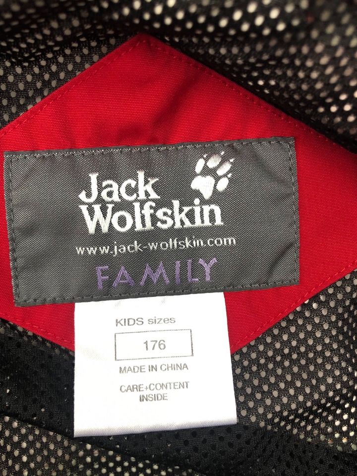 Jack Wolfskin, Jacke Family Gr. 176 in Hofheim am Taunus