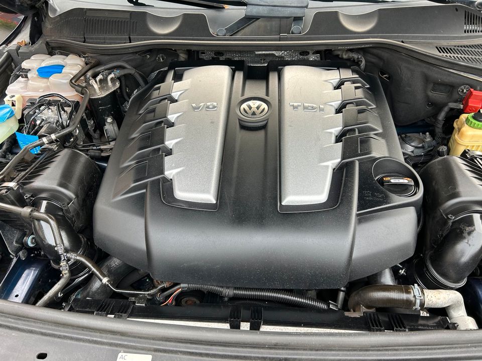 Volkswagen Touareg 4.2  V8  TDI  R-Line in Ahaus
