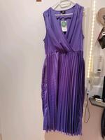 Kleid Größe 44 lila glänzend C+A NEU Schleswig-Holstein - Henstedt-Ulzburg Vorschau