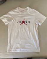 Jordan Tshirt weiß bedruckter Rücken weiß M Baden-Württemberg - Althengstett Vorschau