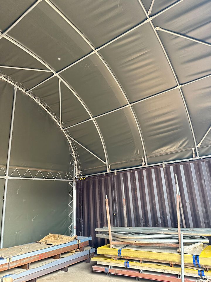 ✔️ CONTAINERTOP ✔️ - Für Sie stellen wir schnelle Verfügbarkeit sicher! - Günstige Überdachungslösung für Container Fahrsilo Depot & mehr! Containerüberdachung Rundbogenhalle Garage Carport Stellplatz in Hille