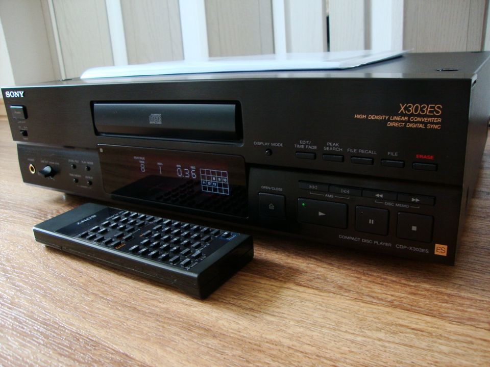 SONY CD Player CDP-X 303 ES mit BDA,FB in Neuötting