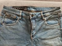 Armani Exchange Jeans 30 Neuhausen-Nymphenburg - Neuhausen Vorschau
