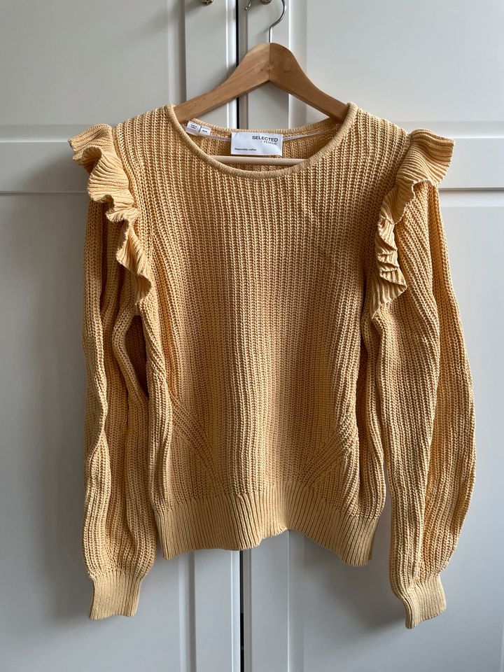 Damen Strickpullover Selected Femme gelb Größe M in Sassenberg