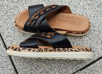 Tamaris Damen Pantoletten schwarz mit Leoprint Nordrhein-Westfalen - Remscheid Vorschau