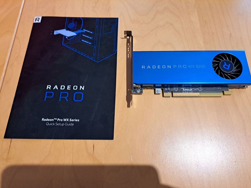 Grafikk. AMD Radeon PRO WX 3200, f. max 6 Monitore,Gewährleistung in Hamm