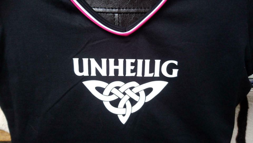 T-Shirt " Unheilg " in Rheine