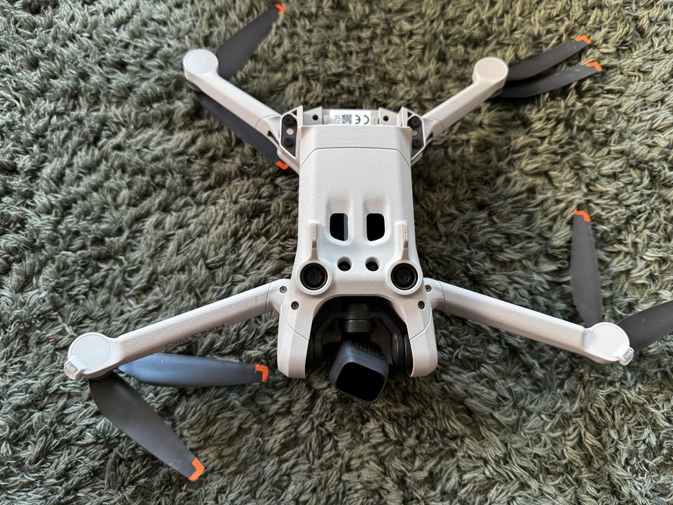 DJI Mini 3 Pro mit Fly More Paket und Garantie 1 Jahr alt in Lauterstein