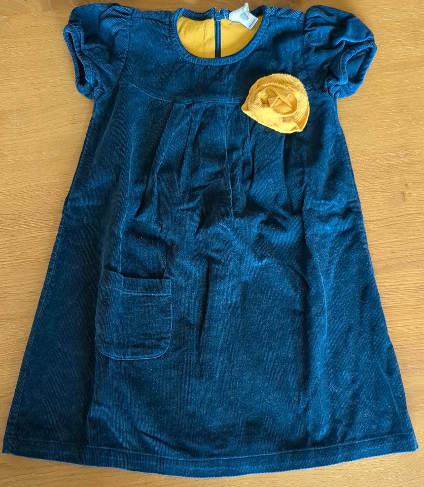 Kurzarm Kleid Cord Alana 98 in Braak