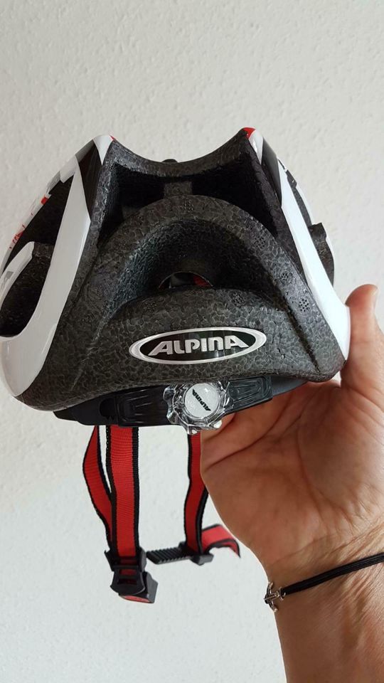 Alpina Fahrrad Helm in Gröningen