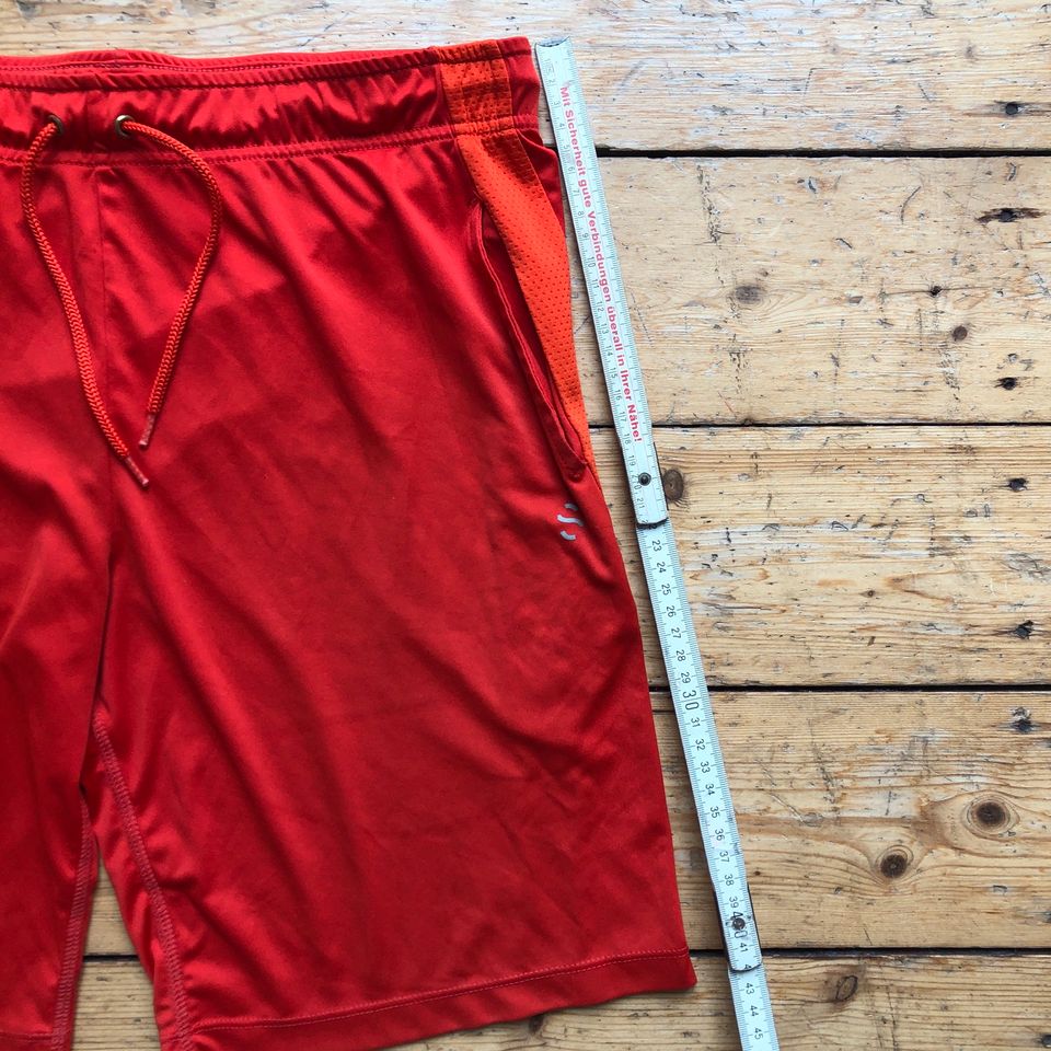 sporthose shorts rot 158/164 12–14y h&m in Köln