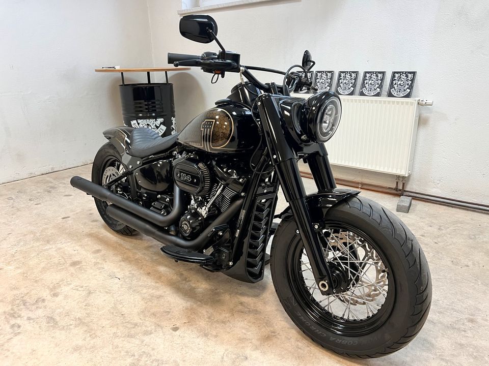 Harley Davidson Softail Bobber 114 Custom "Reserviert" in Spremberg
