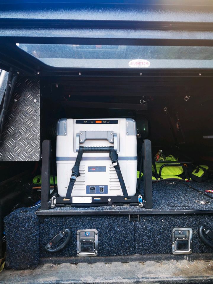 Kompressor-Kühlbox Auszug , Kippbar bis 150 kg belastbar in Herne