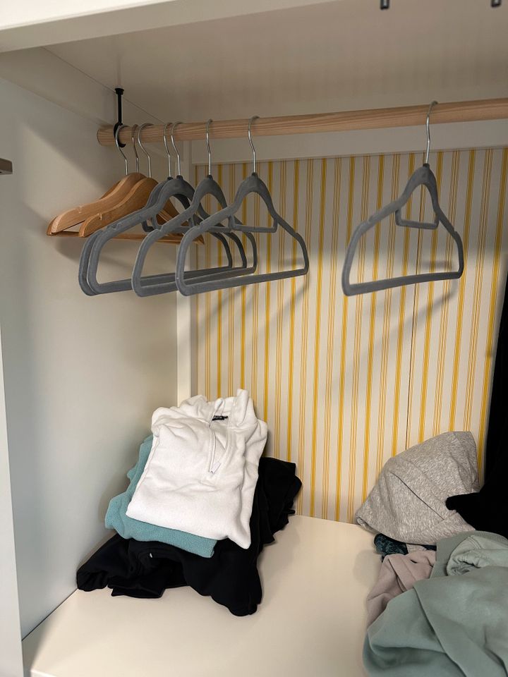 Ikea Kleiderschrank Hemnes Kinderzimmer in Ostfildern
