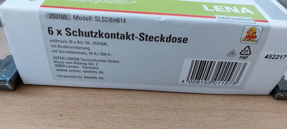 LENA 6 Stück Unterputzsteckdosen + 2 Dreifachrahmen in Leipzig