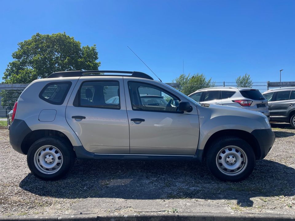 Dacia Duster Ambiance 4x2 1.6 Benzin in Schortens