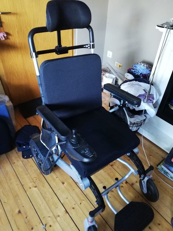 elektrischer Rollstuhl, Elektrorollstuhl   faltbar in Hiltenfingen