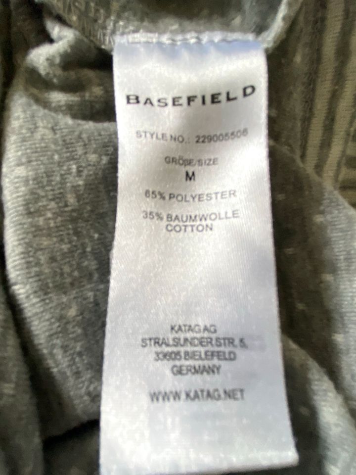 Süßes Shirt / Pulli in Besigheim