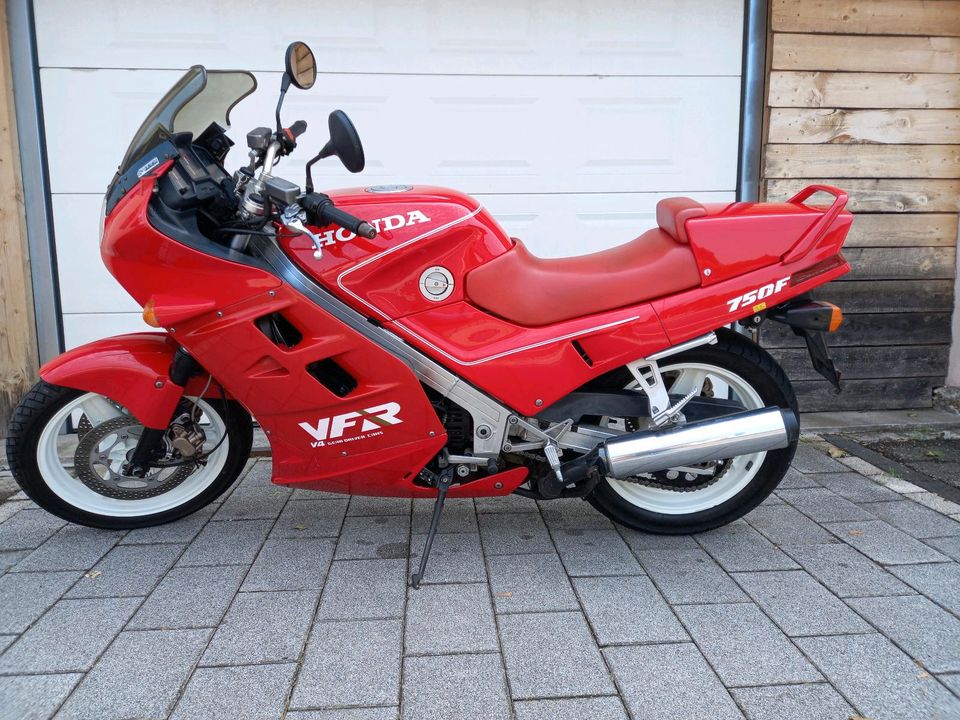 Honda VFR 750 in Neuenburg am Rhein