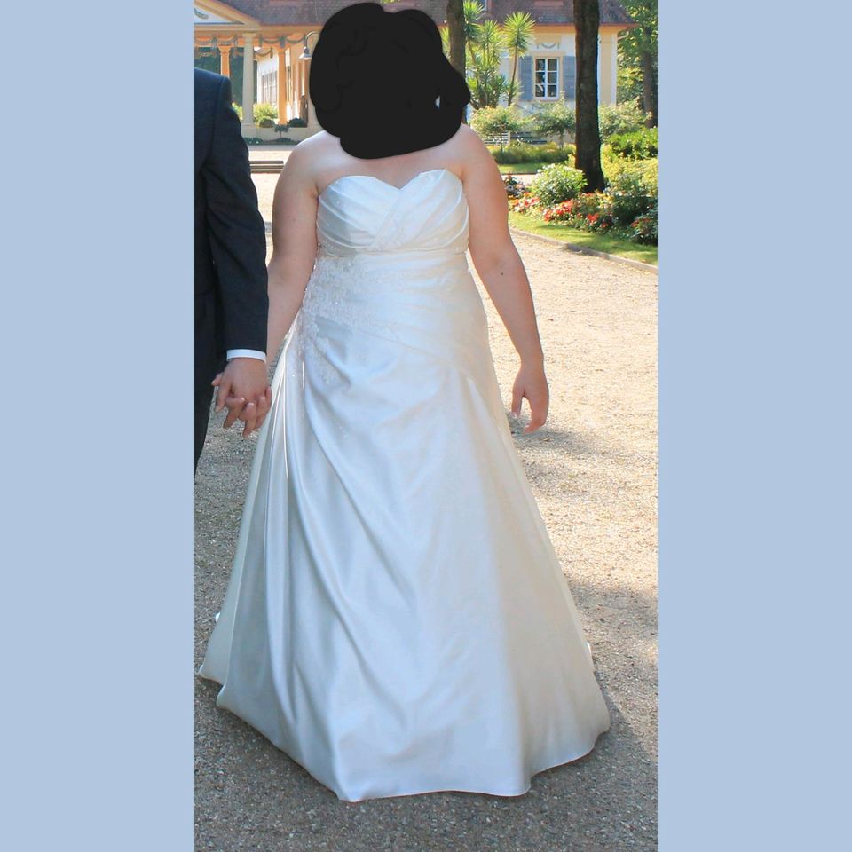 Brautkleid in Burkardroth