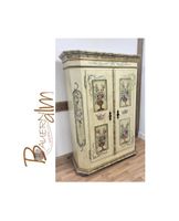 Bauernschrank beige weiß Barock Landhaus bemalt Vintage1099€* Hessen - Fulda Vorschau