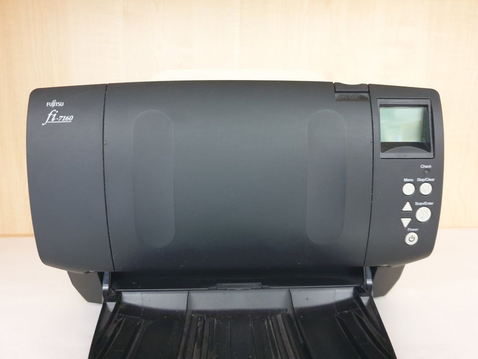 Dokumentenscanner / Einzugsscanner Fujitsu fi-7160 in Köditz